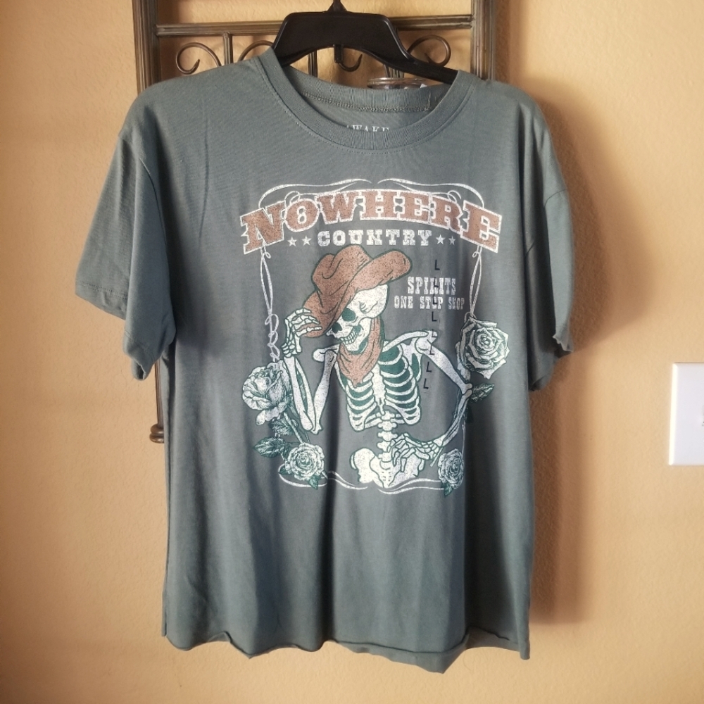 NWT Awake Graphic T Shirt